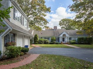 215 Bridge St, Osterville, MA 02655