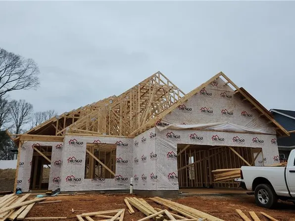 3571 Emmen Ct, Winston Salem, NC 27104