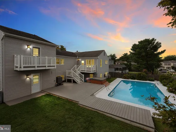 13341 Jasper Ct, Fairfax, VA 22033
