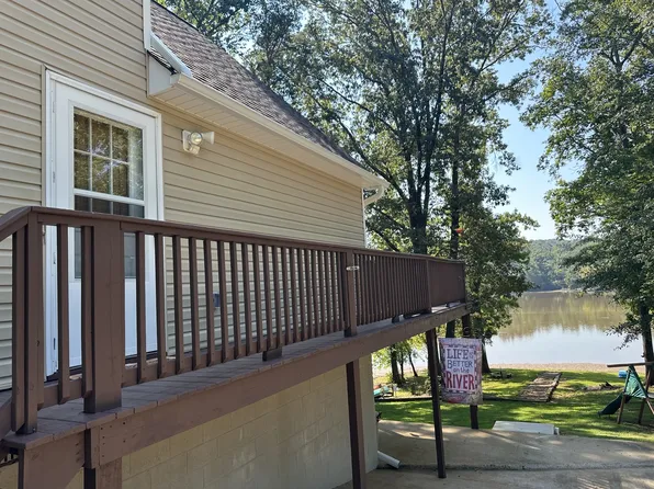 183 Featherfoot Parkway Loop, Parsons, TN 38363