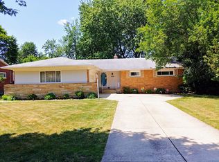 1826 Dunellon Dr, Lyndhurst, OH