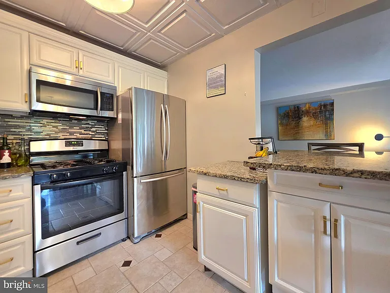 16 S Van Dorn St #101 — Photo 11