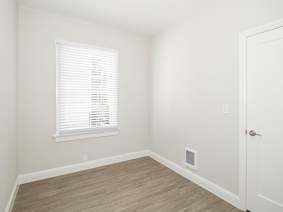 4th image of 1720 Leavenworth St #14