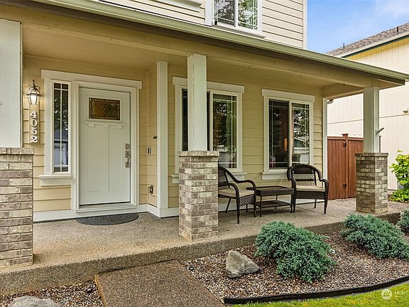 3rd image of 4052 Alabaster Street SE