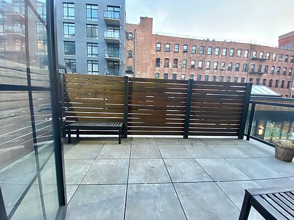 2nd image of 25 Bruckner Blvd #1II