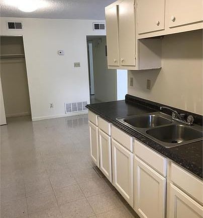 2nd image of 1025 Sutton Dr APT 901