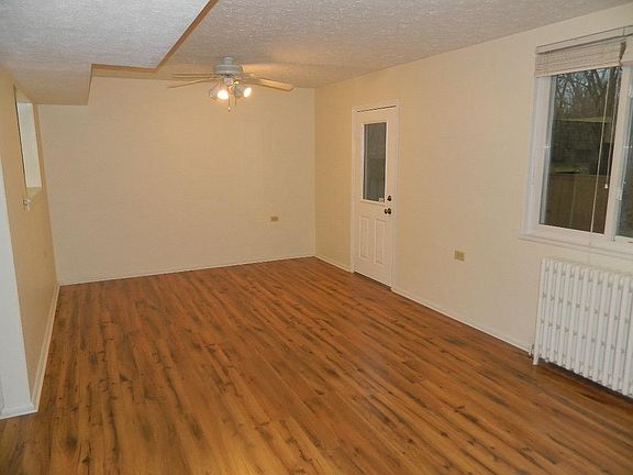 5th image of 24 Burley Cir