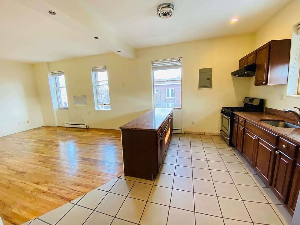 1st image of 35-20 Ditmars Blvd #3