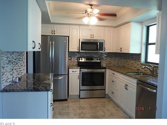 3rd image of 1506 NE Van Loon Ln