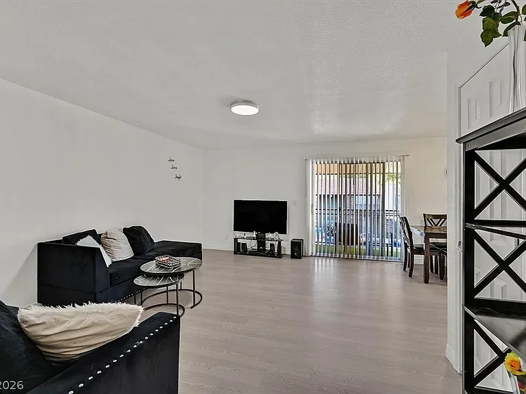 5493 Indian River Dr #376 — Photo 1