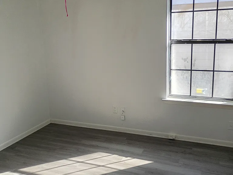 5218 Bluff St — Photo 14