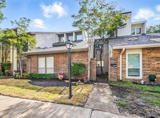 9826 Bent Branch Ln, Dallas, TX 75243