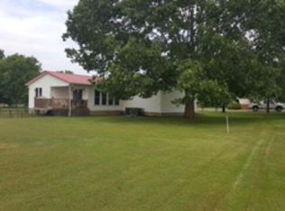 100 Jeffreys Cv, Paris, TN 38242