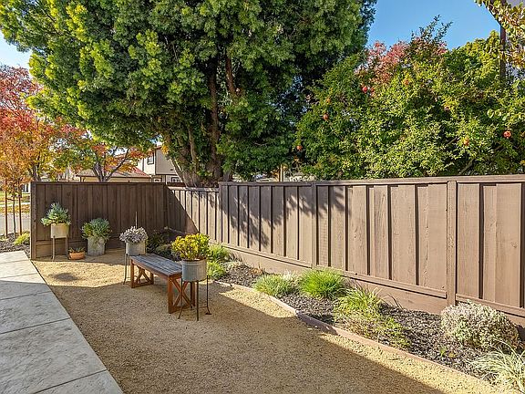5th image of 8257 Mulberry Pl