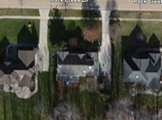 895 Rock Creek Dr, Aurora, OH 44202