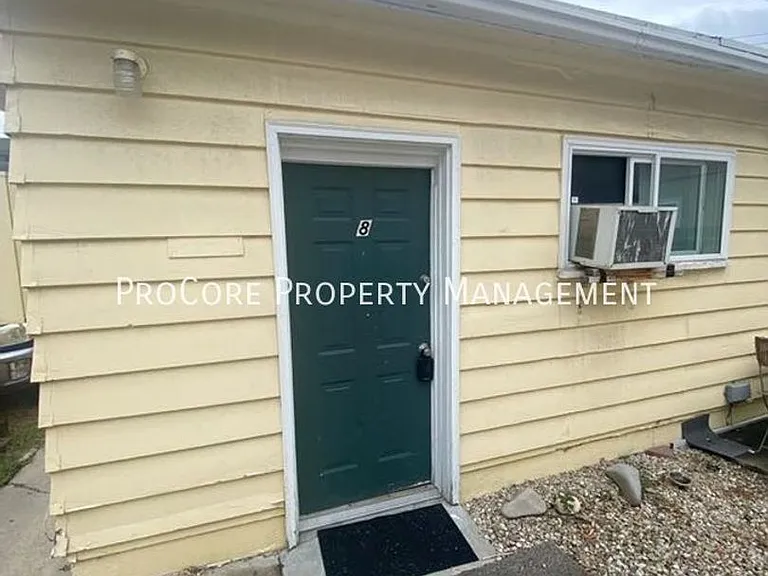 1207 W Washington St — Photo 46