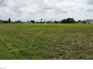 3326 Skyline Blvd, Cape Coral, FL 33914