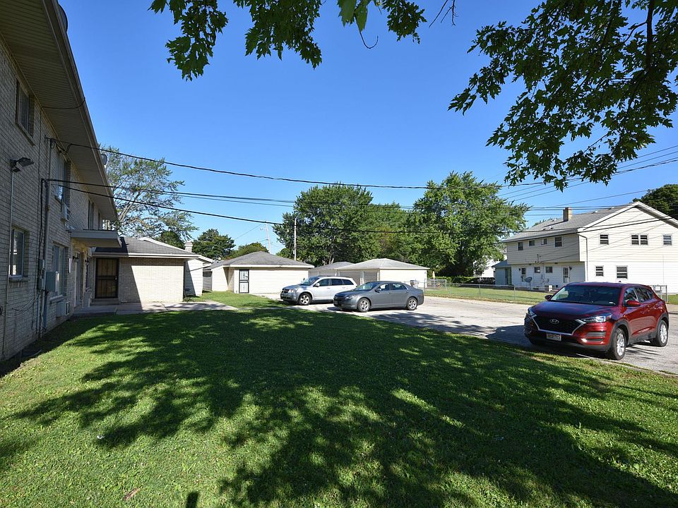 2nd image of 8904 W Villard Ave