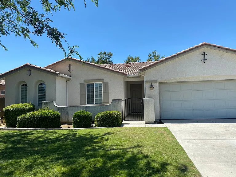 11019 Lewelling St — Photo 1
