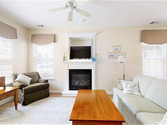 4th image of 5864 Baynebridge Dr