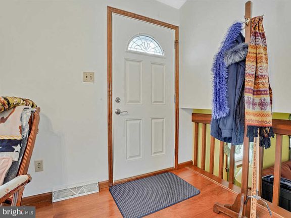 4th image of 109 W Brookfield Dr #L-0173