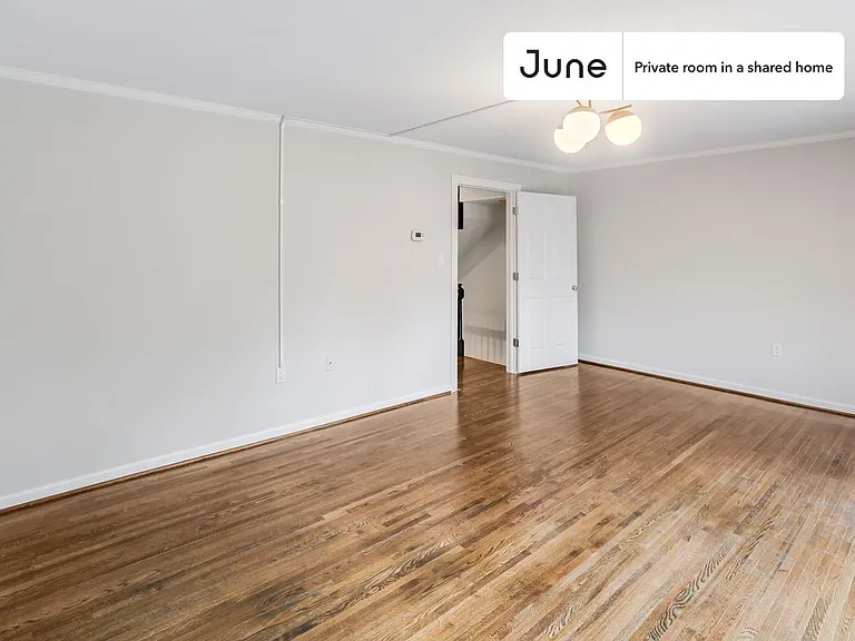 511 G St SW #A — Photo 2