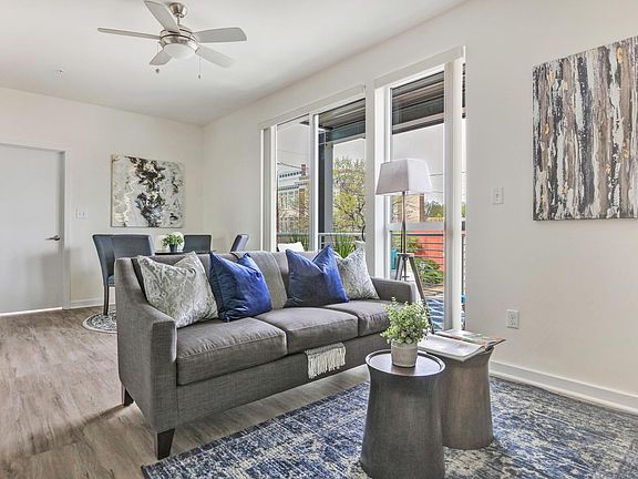 3rd image of 1312 Bainbridge St #302