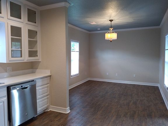 3rd image of 5711 5th St