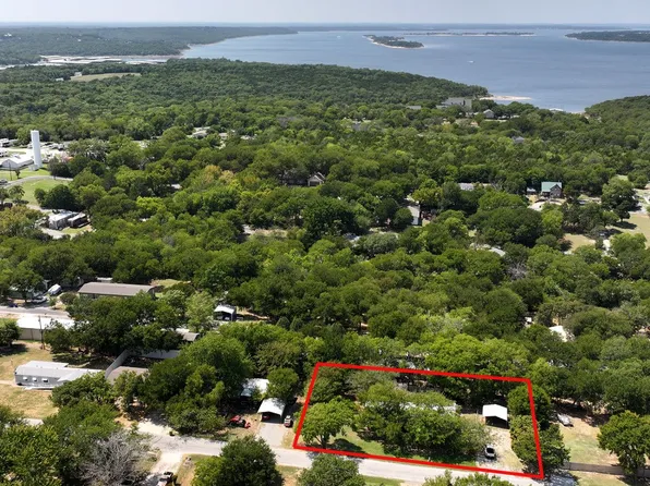 584 Quail Creek Cir, Pottsboro, TX 75076