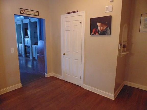 5th image of 57 Hamlin Dr