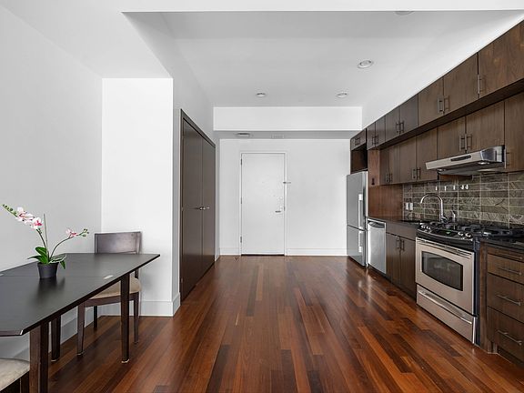 3rd image of 150 Myrtle Ave APT 410