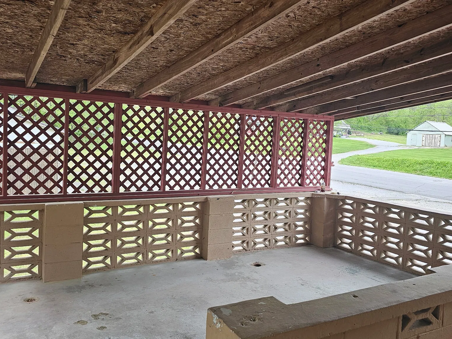 155 Midway Dr — Photo 2