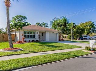 1004 El Rio Ave, Fort Myers, FL 33919