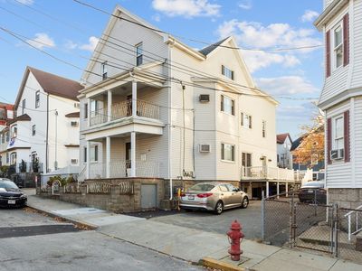 49 Berkley St, Fall River, MA, 02724