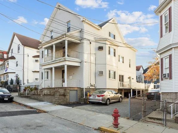 49 Berkley St, Fall River, MA 02724