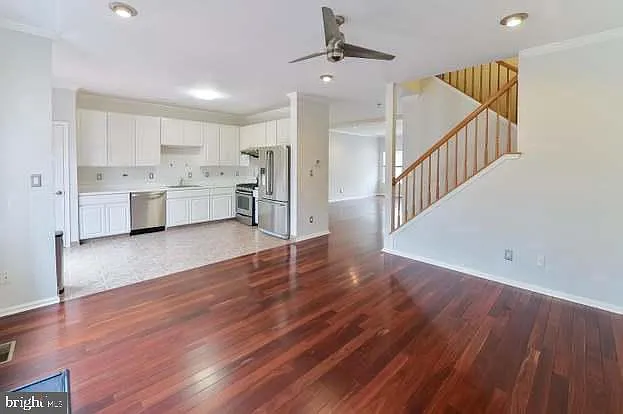 3 bed, 2.5 bath, 1794 sqft, $3,350 — Photo 4
