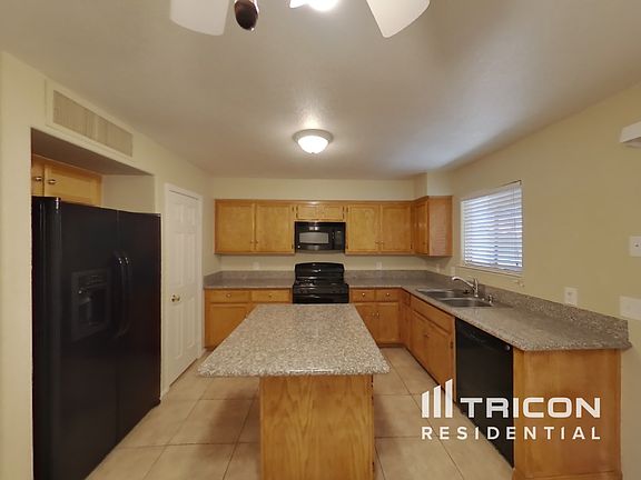 5th image of 7417 Bowles Dr