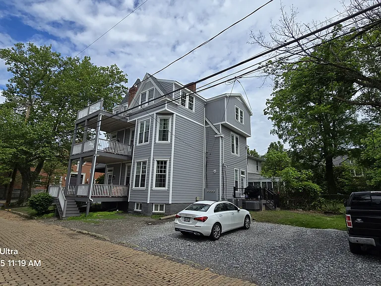 208 Center Ave #2 — Photo 28