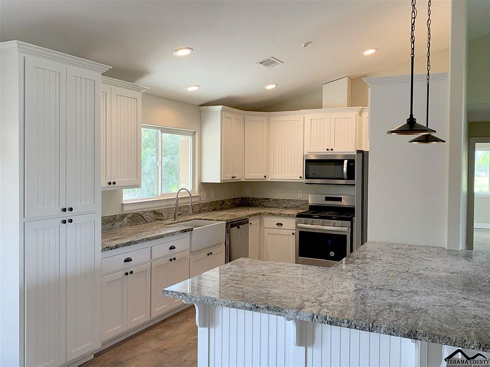 2nd image of 25390 Hausman Ct