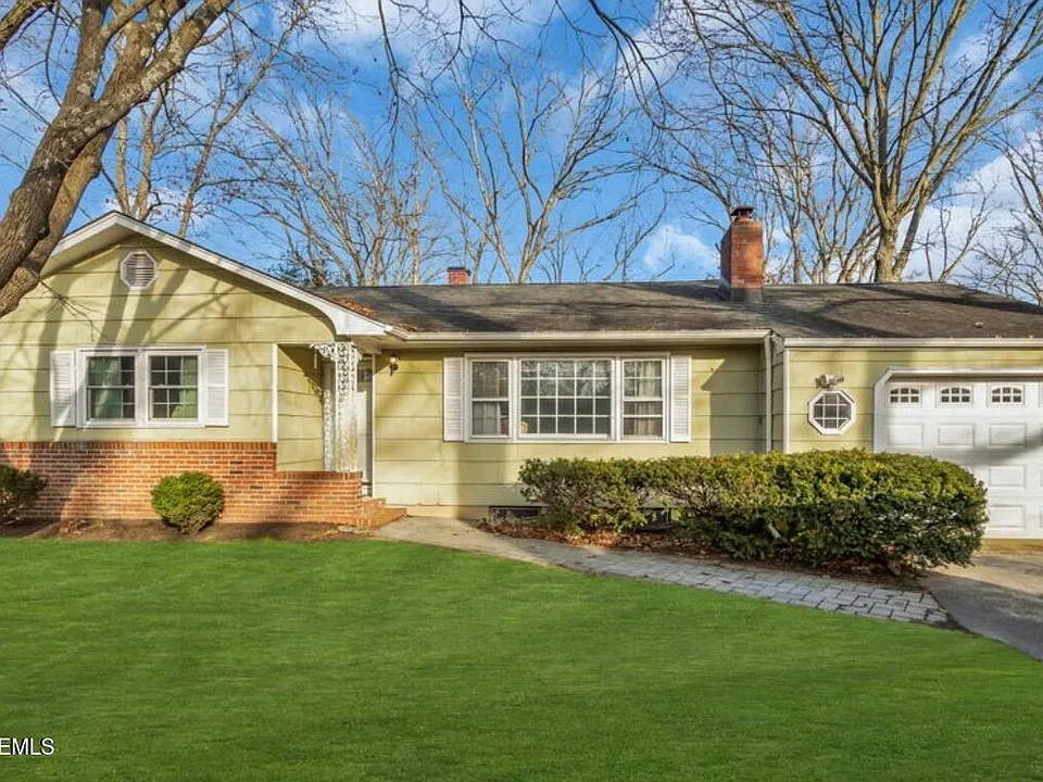 1409 Wallach Dr