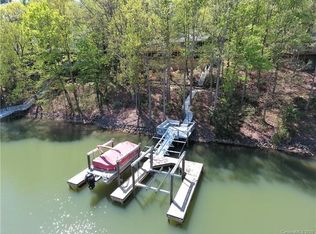 16116 Tana Tea Cir, Tega Cay, SC 29708