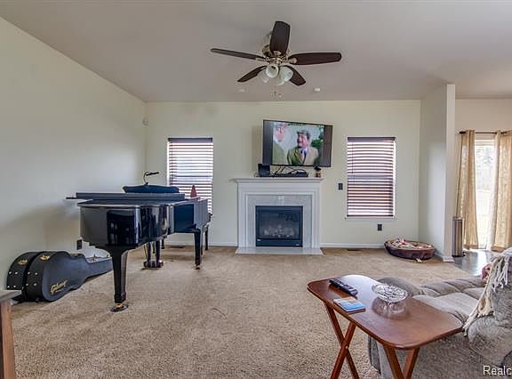 4th image of 22296 Virginia Pine Dr