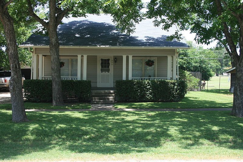 324 W. Jackson St.