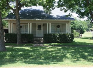 324 W Jackson St, Bartlett, TX 76511