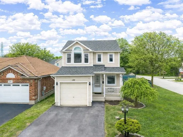 135 Veronica Dr, Kitchener, ON N2A 4E6