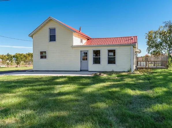 2425 South Oakhill Avenue, Janesville, WI 53546