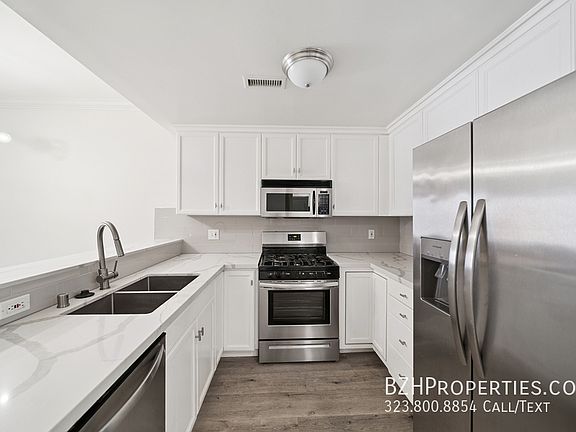 4th image of 2335 S Bentley Ave APT 207