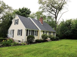 499 Waverley Rd, North Andover, MA 01845