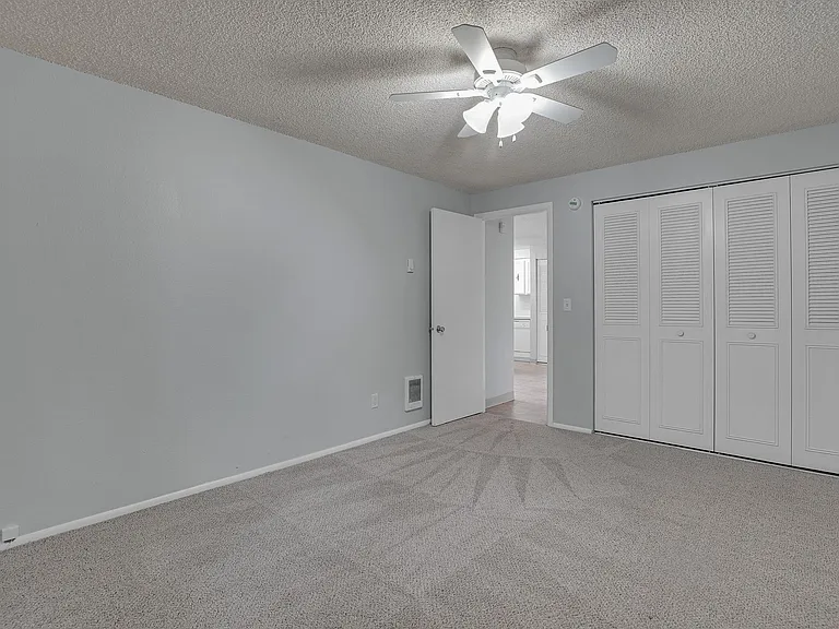 #270 WINDSOR ISLAND ESTATES — Photo 17