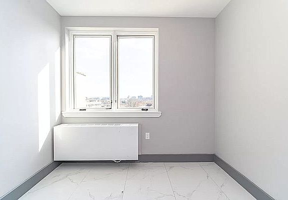 4th image of 1468 Eastern Pkwy #6